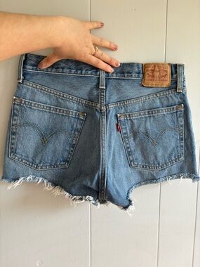 Levi's Light Blue Denim Cutoff Distressed Shorts Size 26- Women's